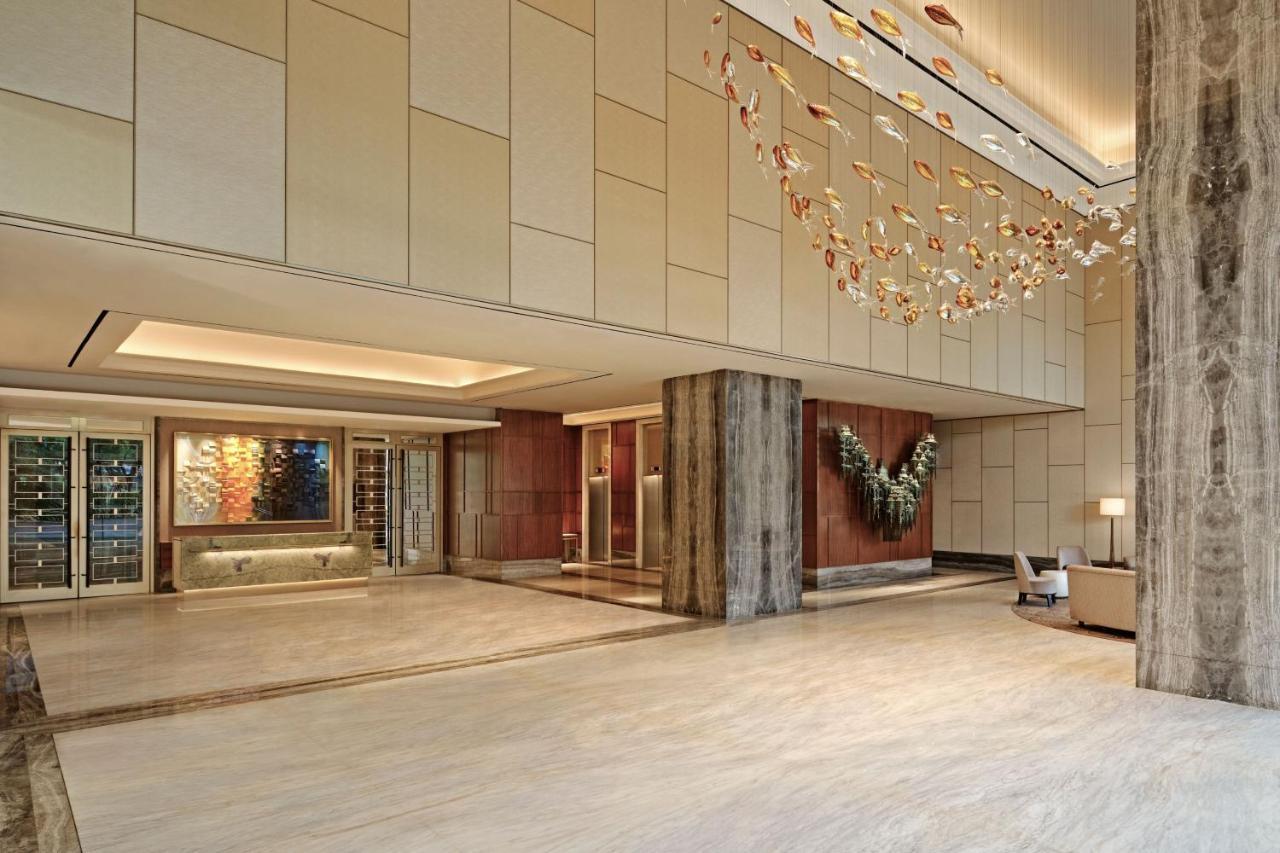 The Westin Surabaya Hotel Exterior foto