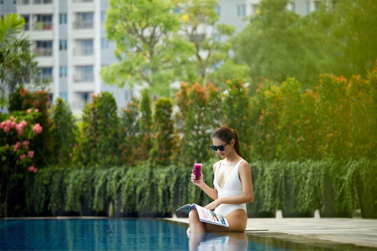 The Westin Surabaya Hotel Exterior foto