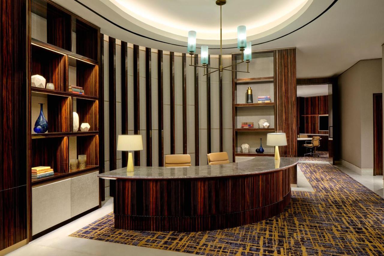 The Westin Surabaya Hotel Exterior foto