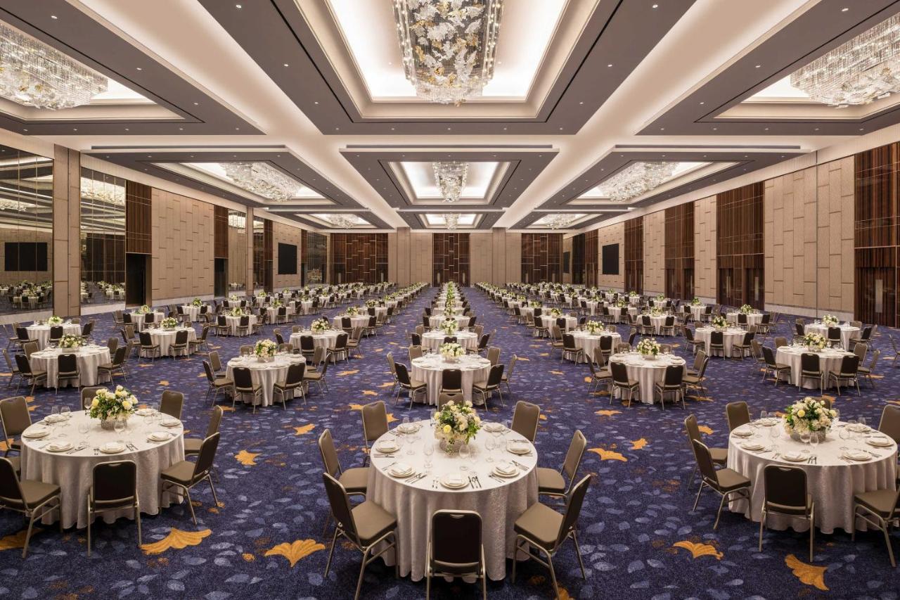 The Westin Surabaya Hotel Exterior foto