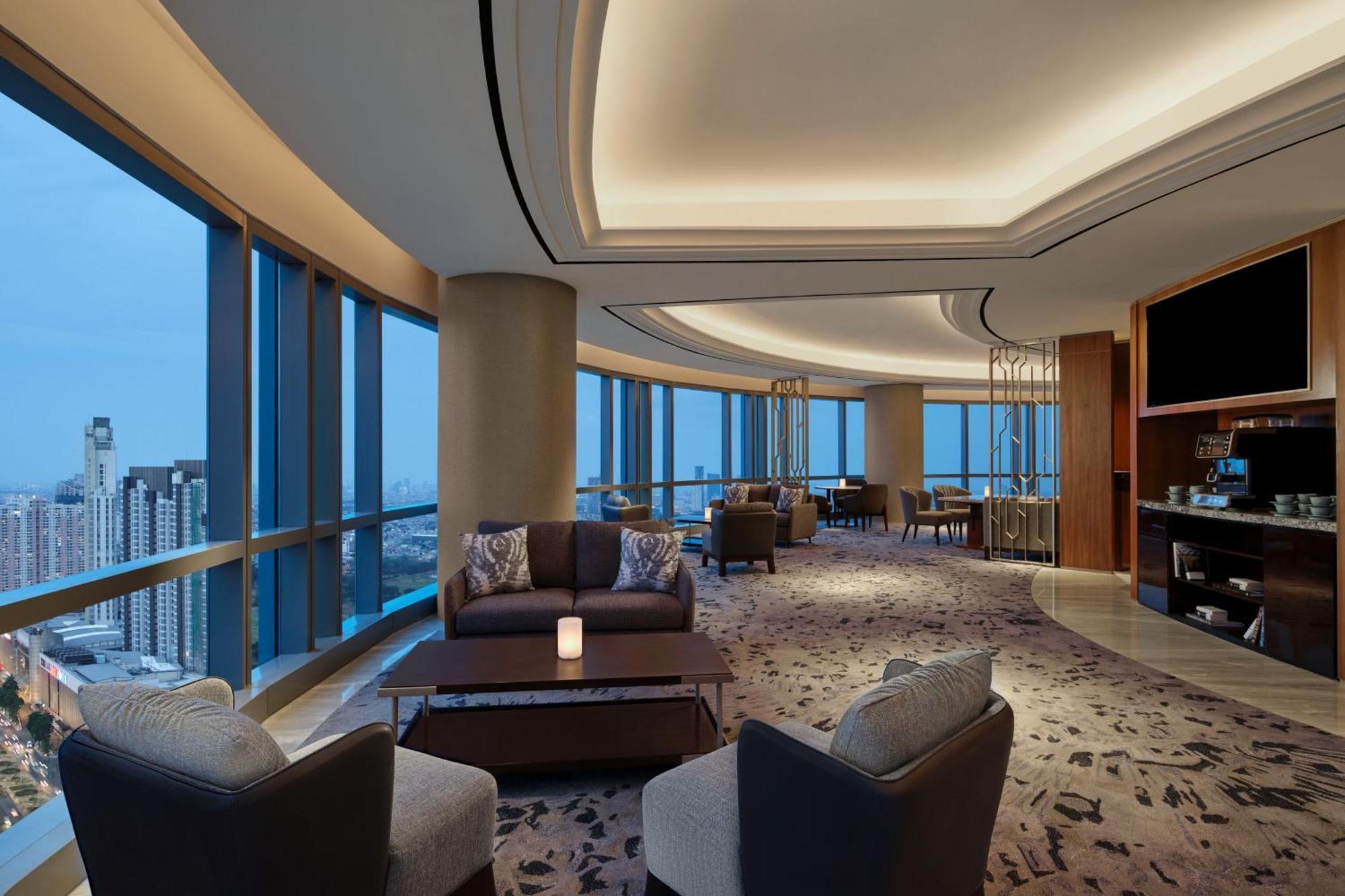 The Westin Surabaya Hotel Exterior foto