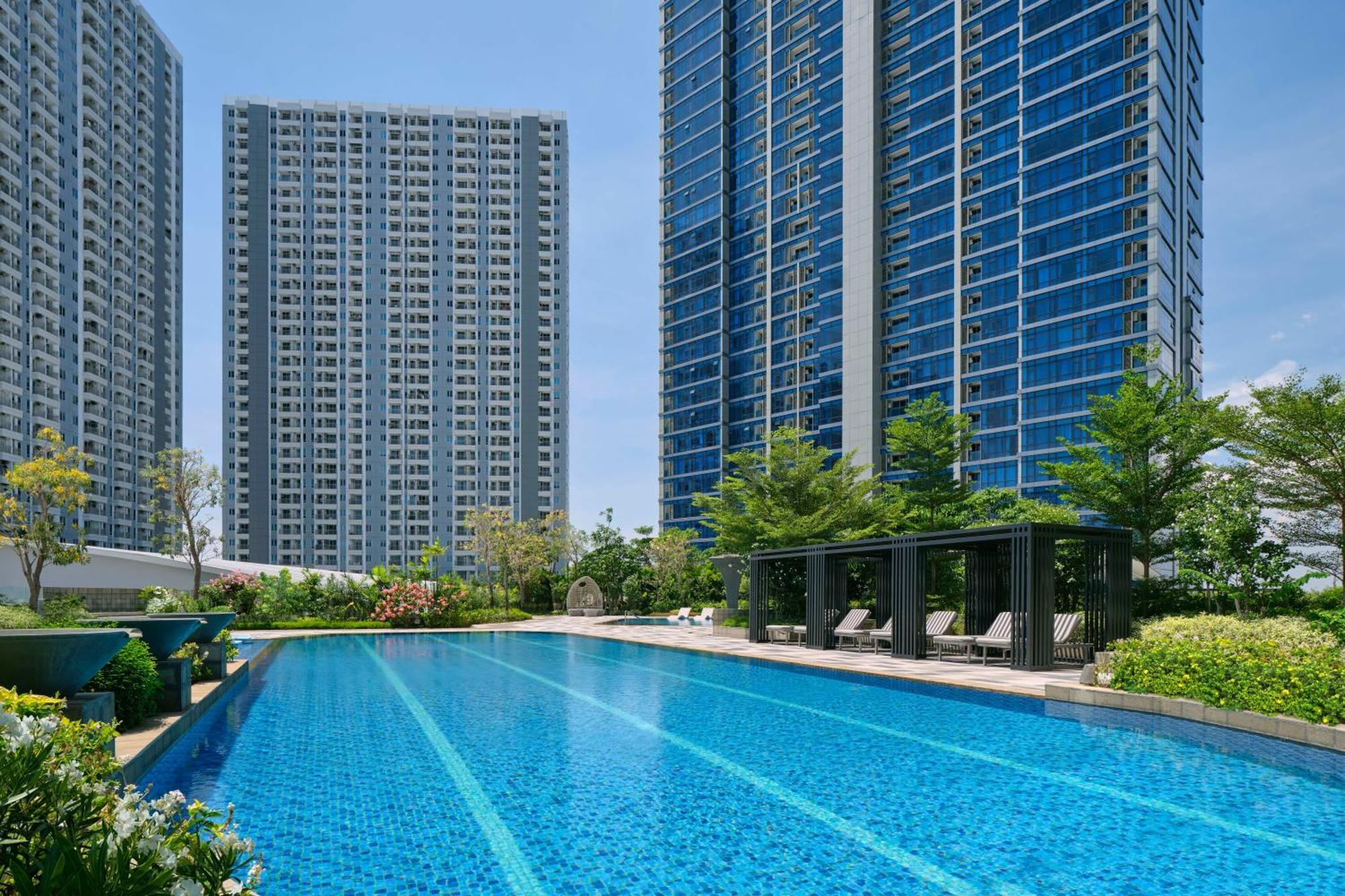 The Westin Surabaya Hotel Exterior foto
